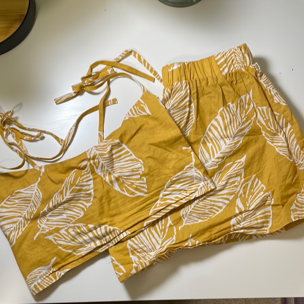 2 piece crop top and shorts set